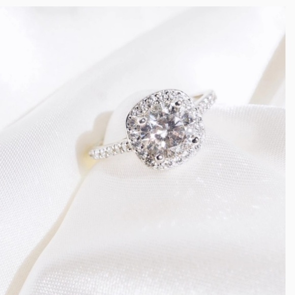Diamond Pave Halo setting Cubic Zirconia Sterling Silver Engagement Ring Sz 8 - Picture 4 of 8